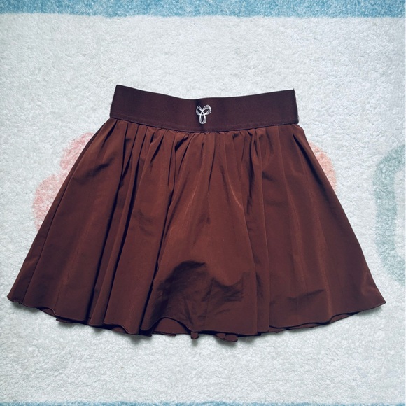 TNA Tennis Skirt - Picture 1 of 2